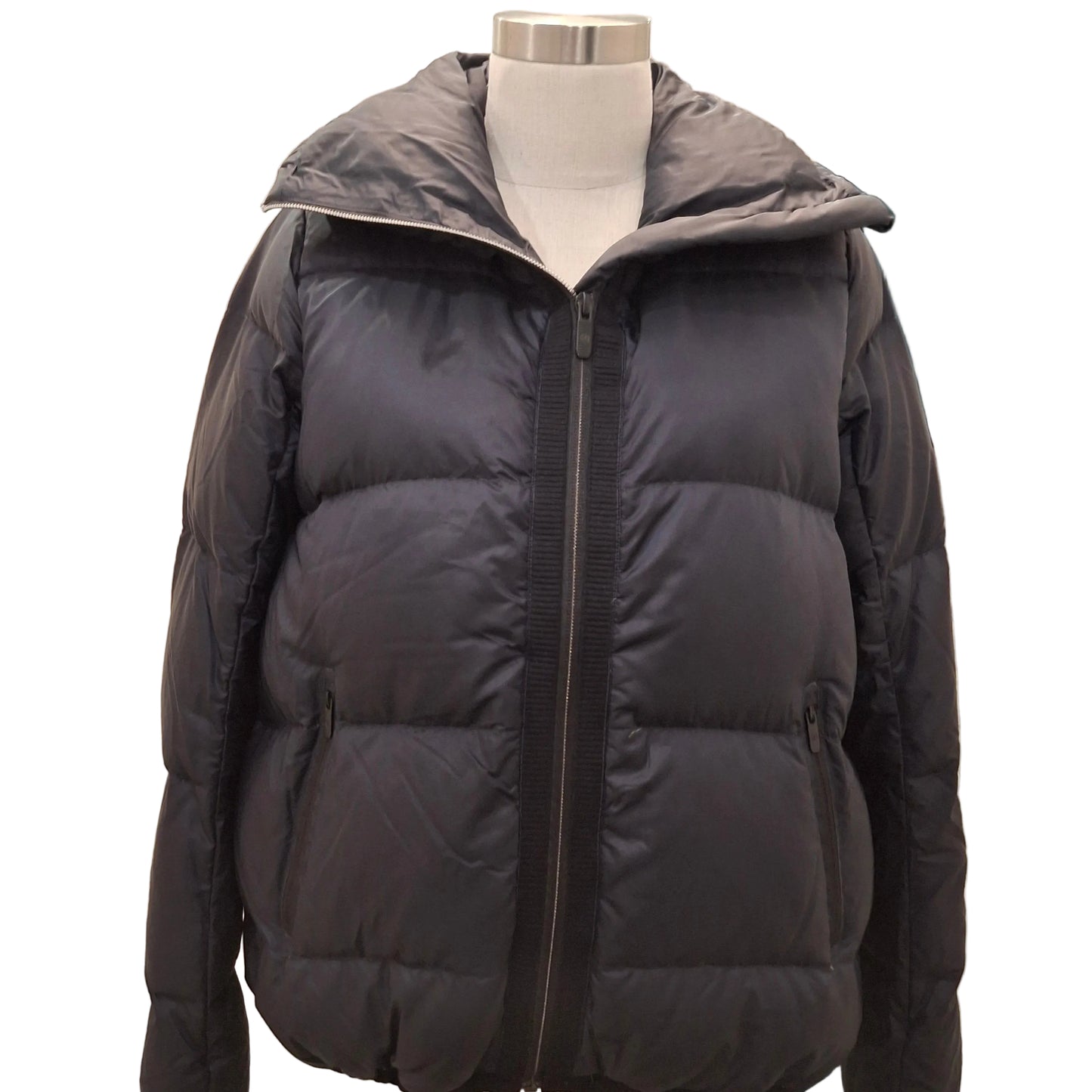 LULULEMON PUFFER JACKET SIZE 2