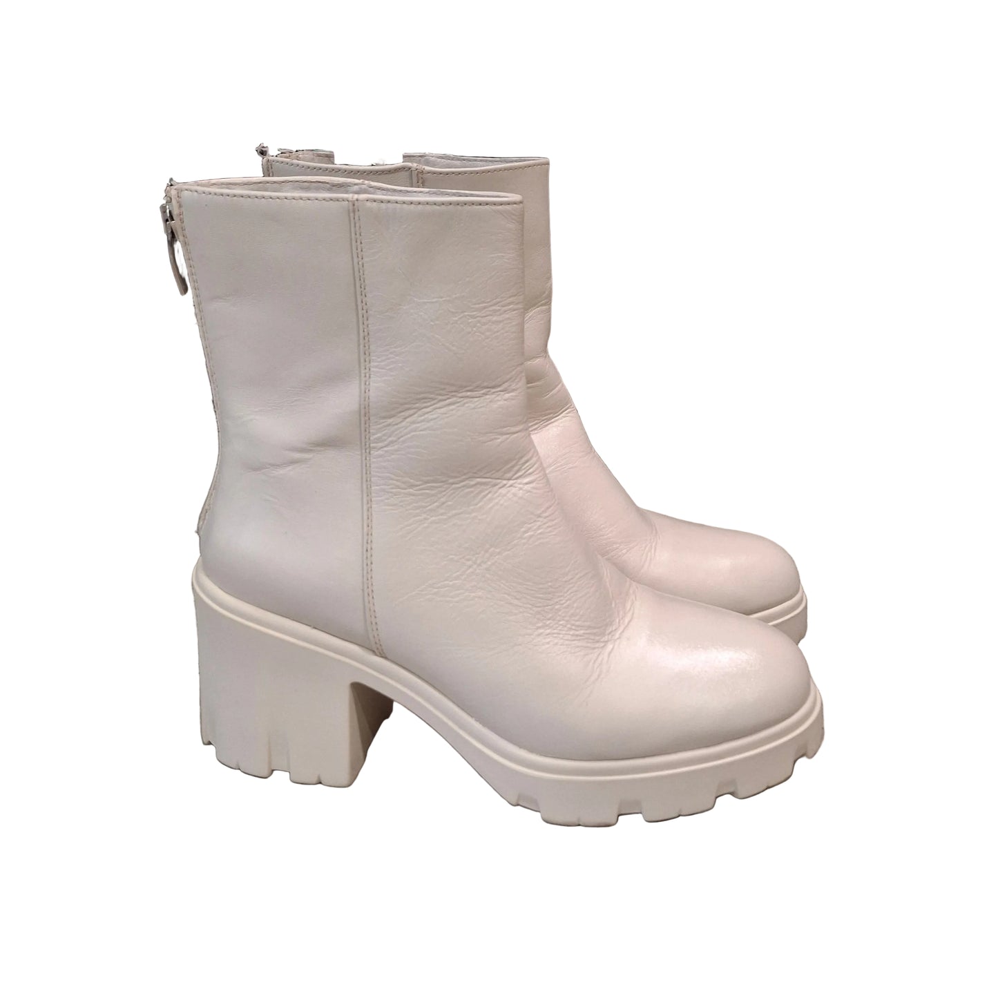 STEVE MADDEN BOOTS SIZE 9.5
